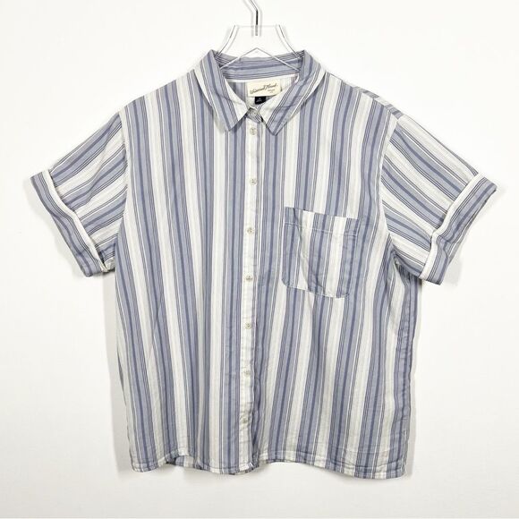 Universal Thread Women's Size Medium Blue White Short Sleeve Button Front Shirt - Picture 4 of 12